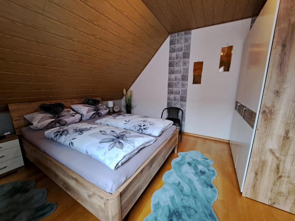 Ferienwohnung Sonja Mit Garten Und Freisitz Steinwiesen Eksteriør billede